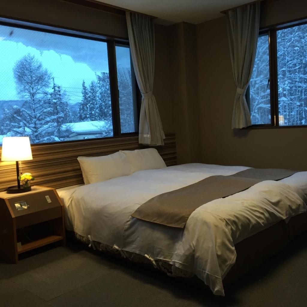 Hakuba Landmark Iwatake Lodge ภายนอก รูปภาพ